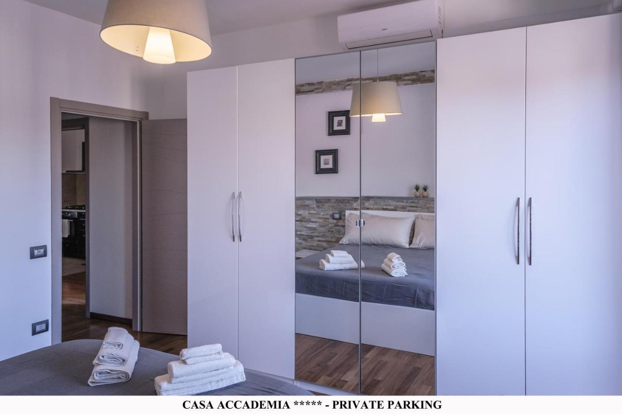 Elegante Casa Accademia ***** - Private Parking Apartment Livorno Exterior photo