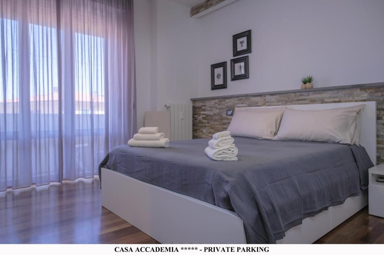 Elegante Casa Accademia ***** - Private Parking Apartment Livorno Exterior photo