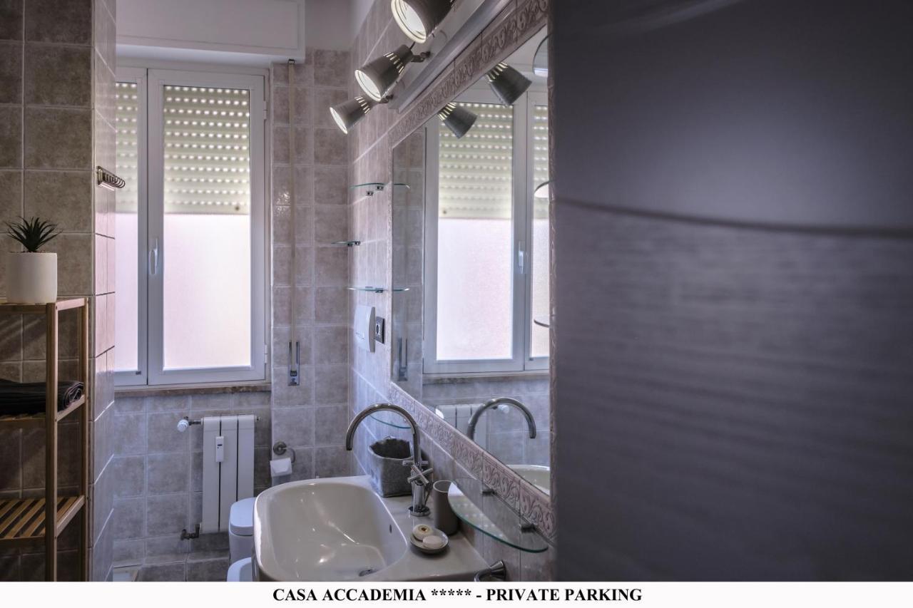 Elegante Casa Accademia ***** - Private Parking Apartment Livorno Exterior photo
